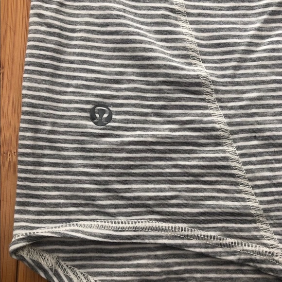 Asymmetric Lululemon Tank - Picture 2 of 4